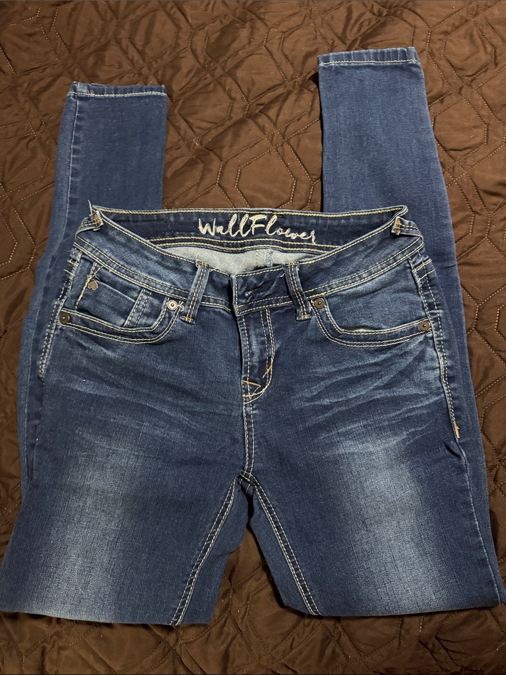 Wallflower Women's Dark Blue Skinny Jeans with Whiskering
